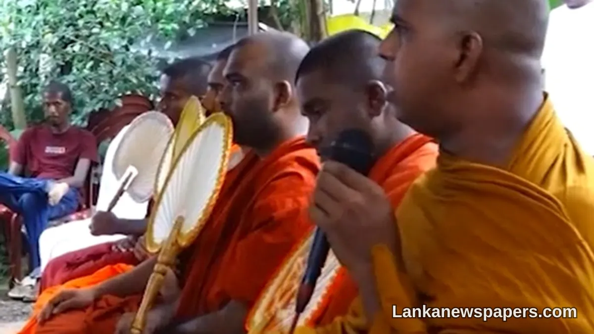Buddhist Monk Denounces Police at Funeral of Homagama Youth Who Died in Custody